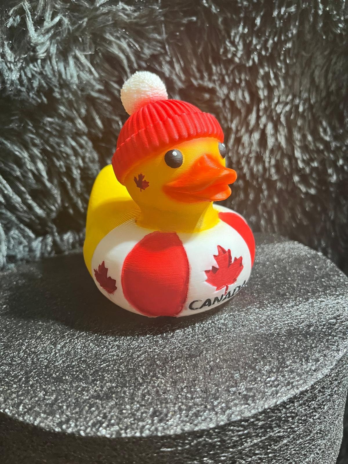 Hand-Painted Canadian Maple Leaf 3D Printed Rubber Duck - Unique Souvenir & Decor