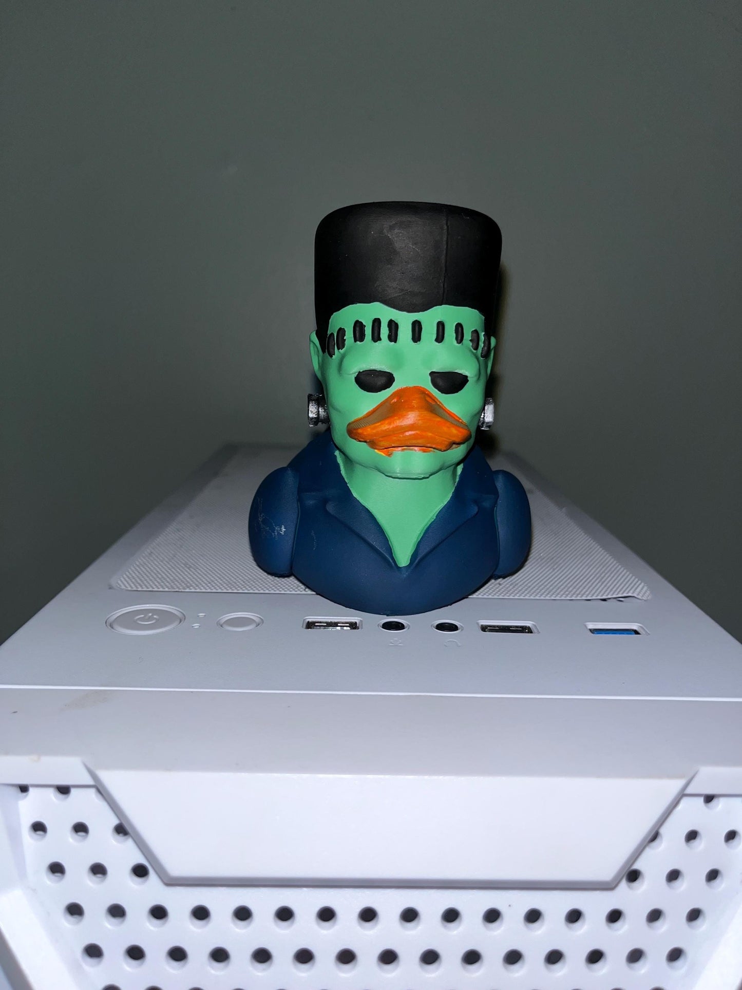 Hand-Painted Frankenstein 3D Printed Rubber Duck - Adorable Halloween Collectible and Jeep Decor