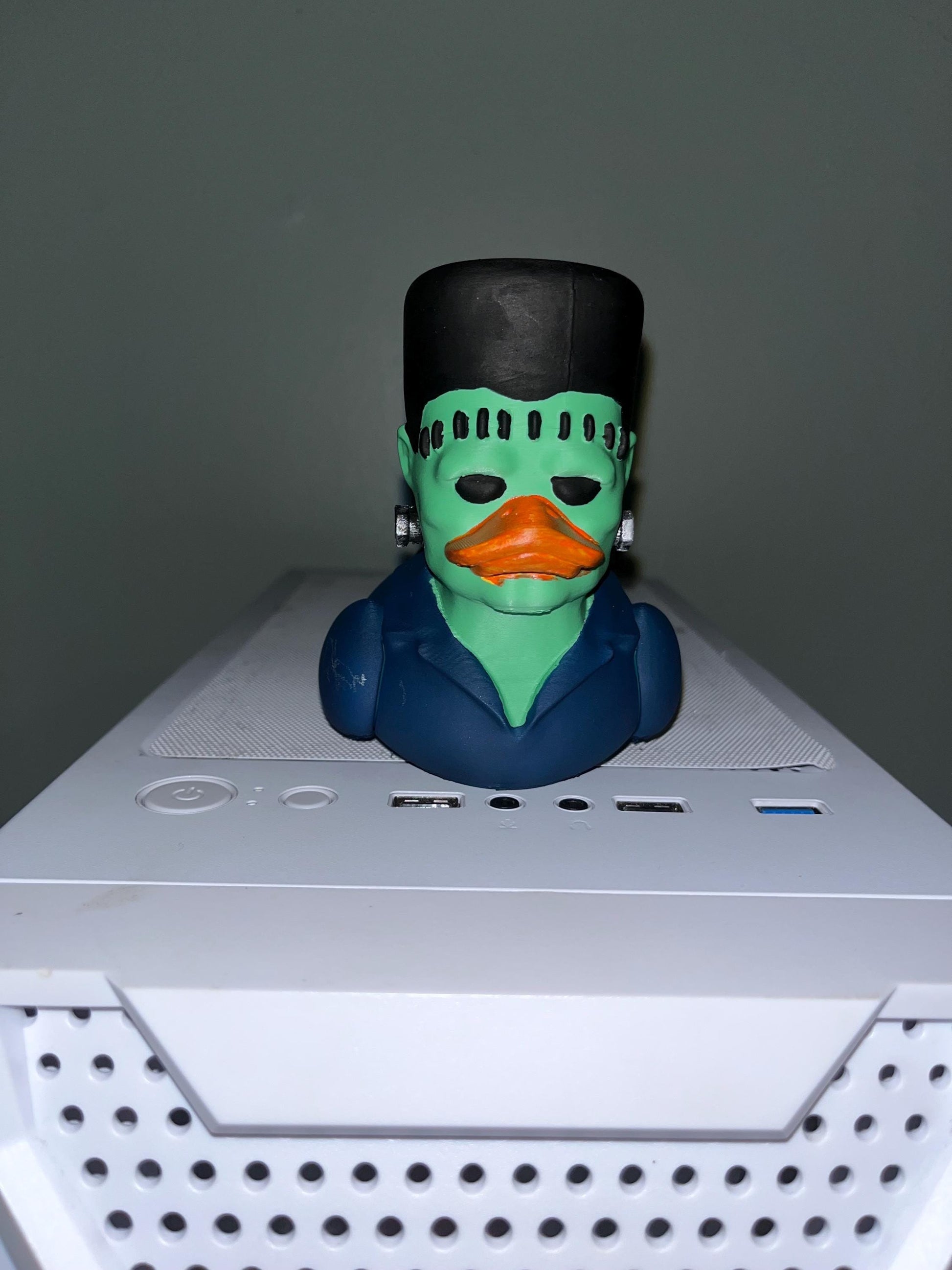 Hand-Painted Frankenstein 3D Printed Rubber Duck - Adorable Halloween Collectible and Jeep Decor